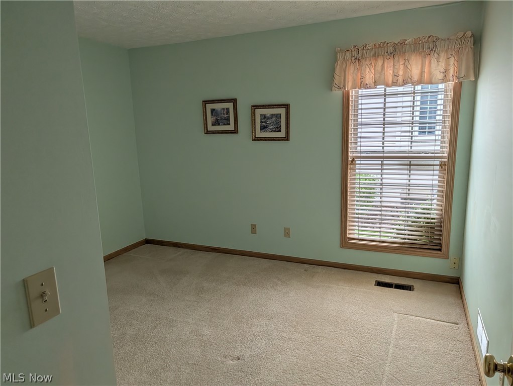 15282 Oak Hollow Lane Strongsville OH 44149