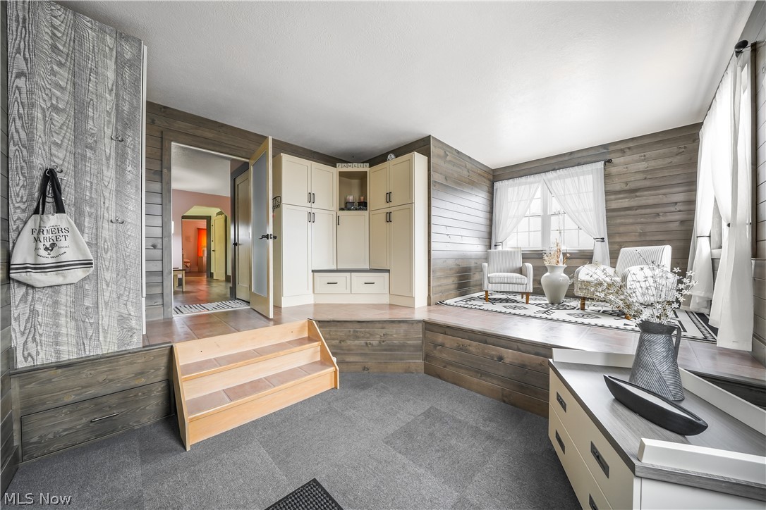9561 Creaser Road North Bloomfield OH 44450