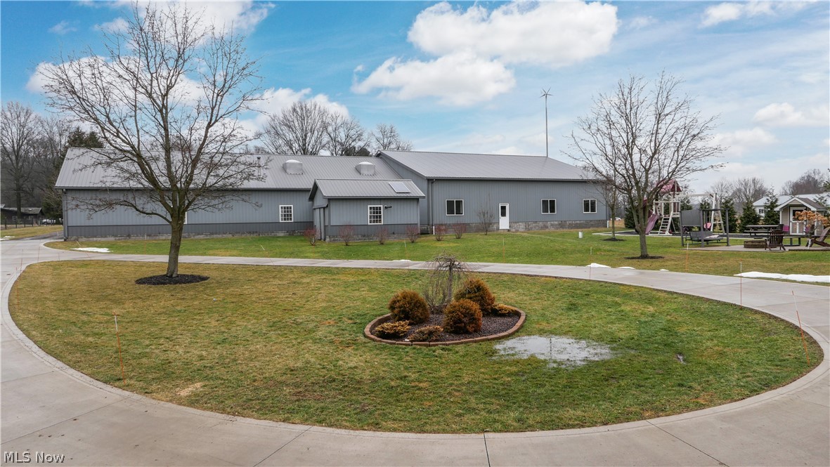 9561 Creaser Road North Bloomfield OH 44450