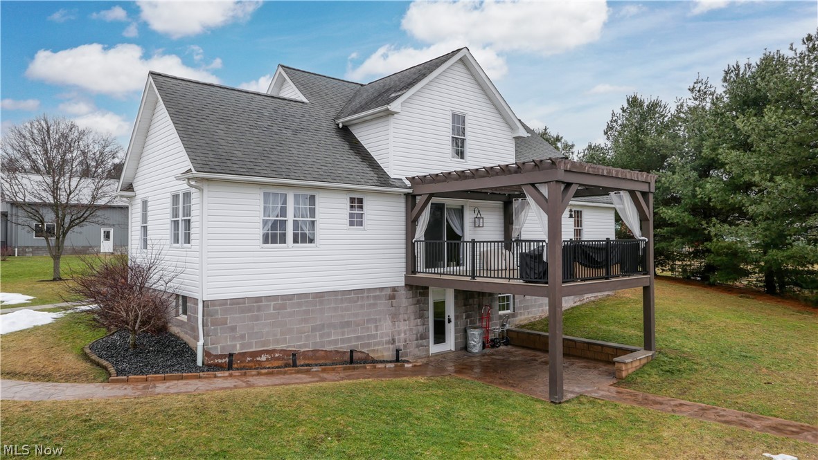 9561 Creaser Road North Bloomfield OH 44450