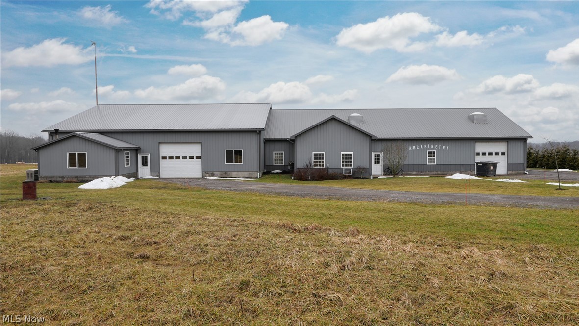 9561 Creaser Road North Bloomfield OH 44450