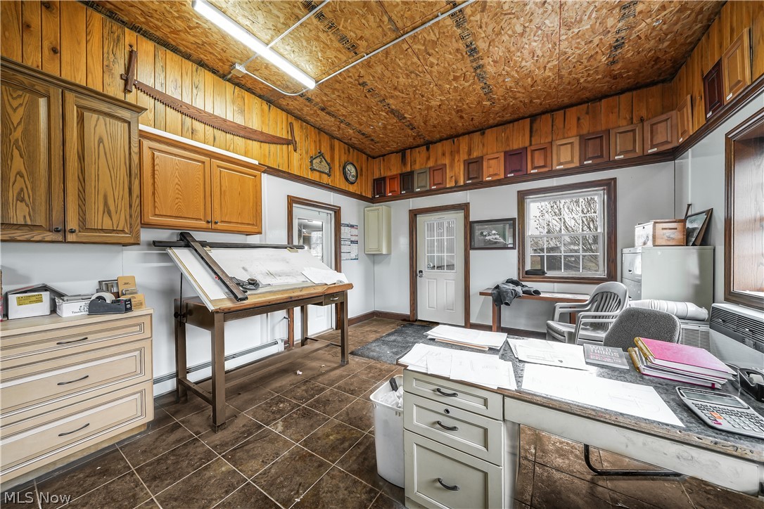 9561 Creaser Road North Bloomfield OH 44450