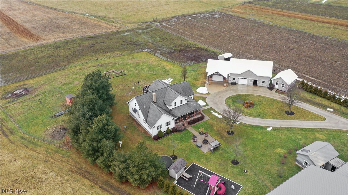 9561 Creaser Road North Bloomfield OH 44450