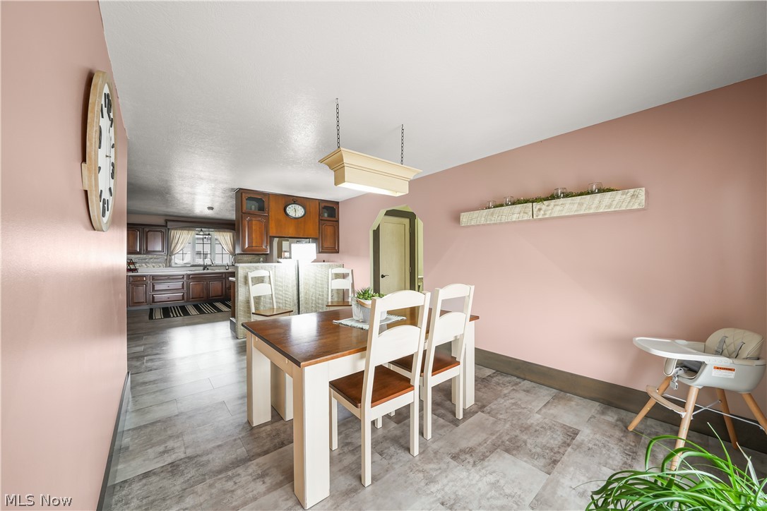 9561 Creaser Road North Bloomfield OH 44450