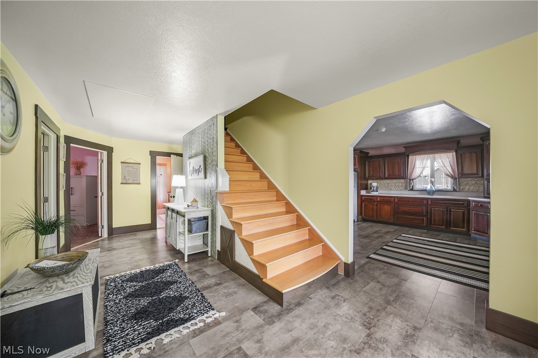 9561 Creaser Road North Bloomfield OH 44450