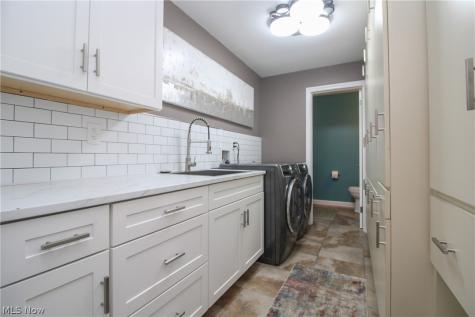 7293 Indian Trail Youngstown OH 44514