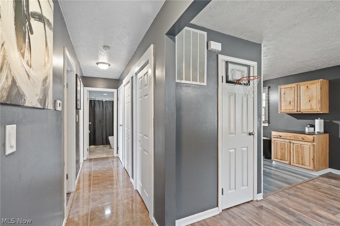 5684 Stanford Avenue Youngstown OH 44515