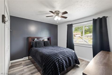 5684 Stanford Avenue Youngstown OH 44515