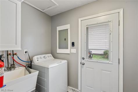 5684 Stanford Avenue Youngstown OH 44515