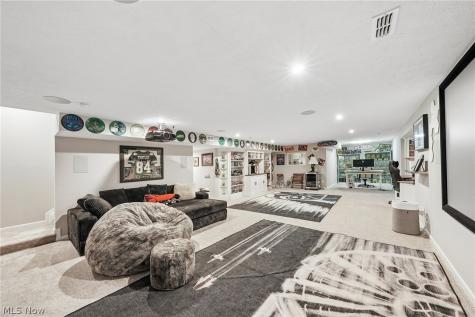 6612 Kingswood Drive Hudson OH 44236