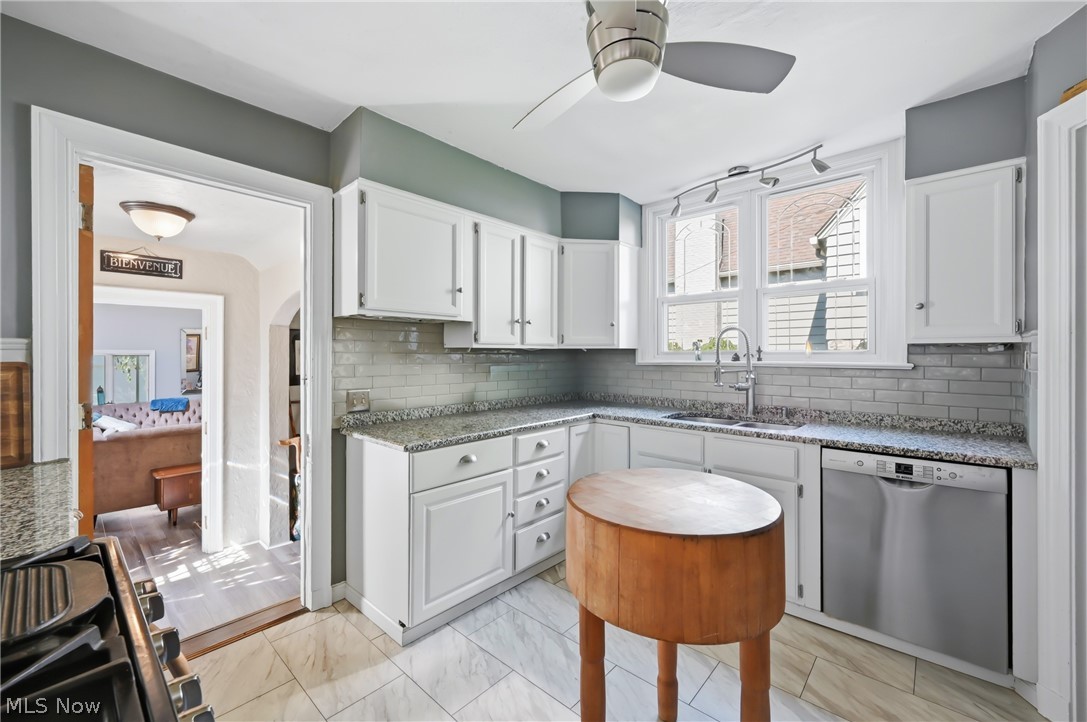 4812 Oak Knoll Drive Boardman OH 44512