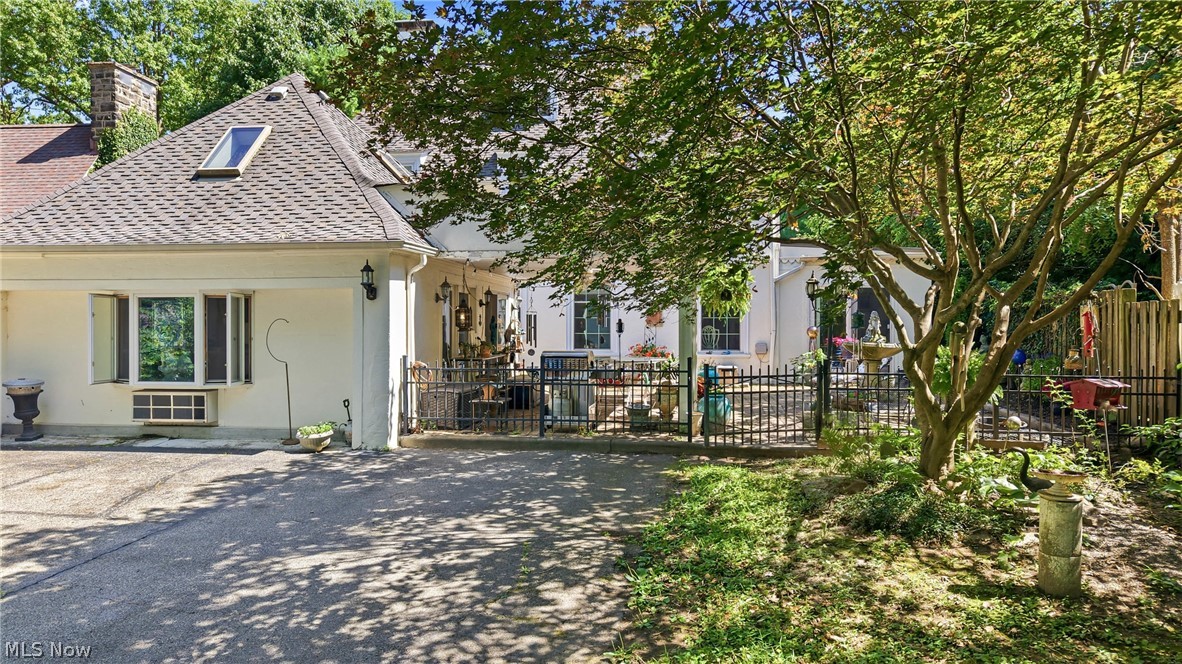 4812 Oak Knoll Drive Boardman OH 44512