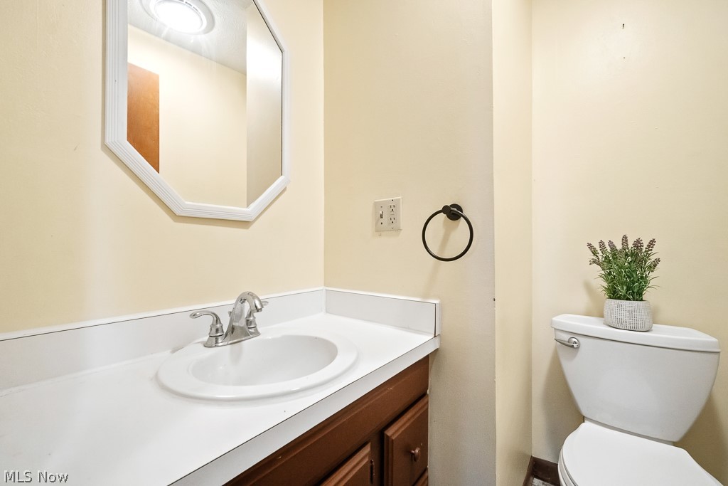 5668 Old Orchard Drive Geneva OH 44041