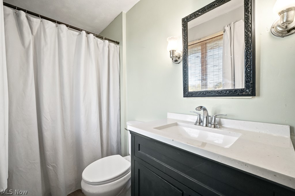 5668 Old Orchard Drive Geneva OH 44041