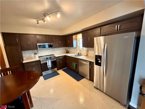 1700 Winchester Drive Parma OH 44134