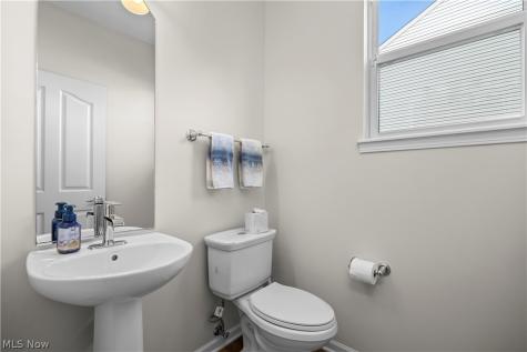 27130 Lynde Drive Olmsted Twp OH 44138