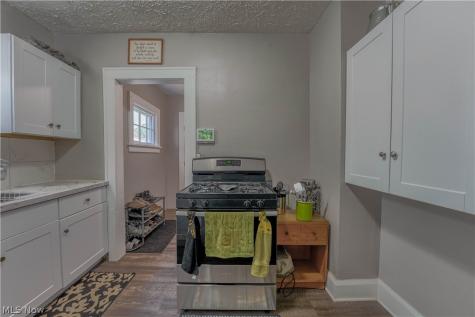 1215 Bellflower Avenue SW Canton OH 44710