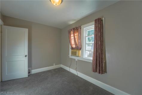 1215 Bellflower Avenue SW Canton OH 44710