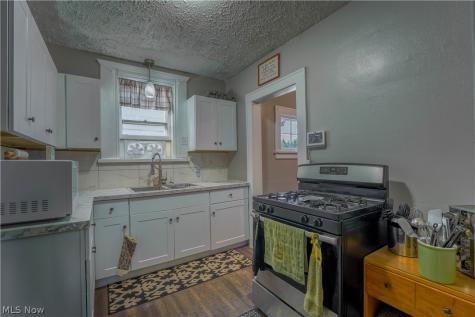 1215 Bellflower Avenue SW Canton OH 44710