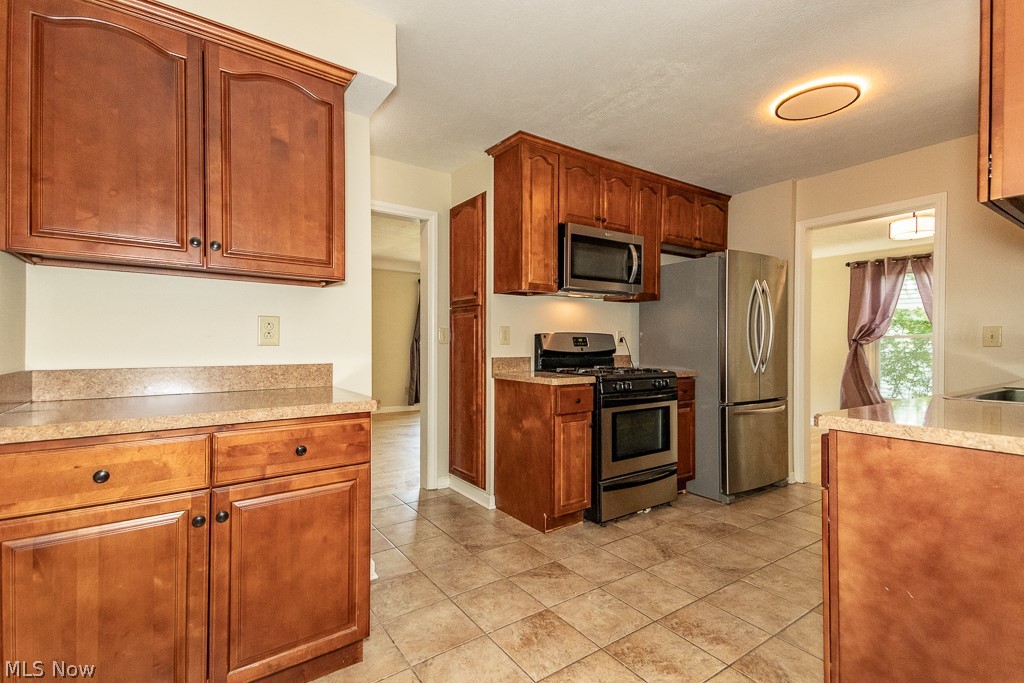 1535 Laclede Road South Euclid OH 44121