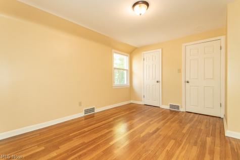 1535 Laclede Road South Euclid OH 44121