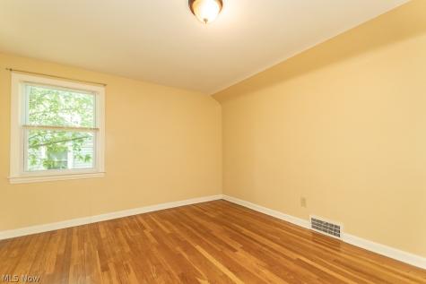 1535 Laclede Road South Euclid OH 44121