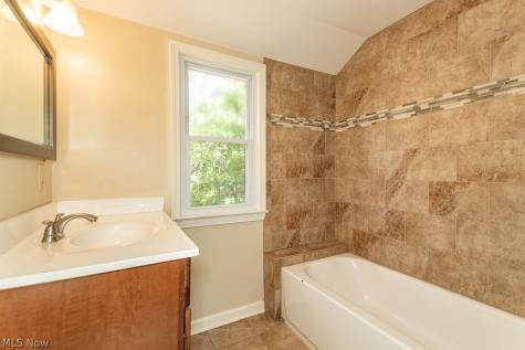 1535 Laclede Road South Euclid OH 44121