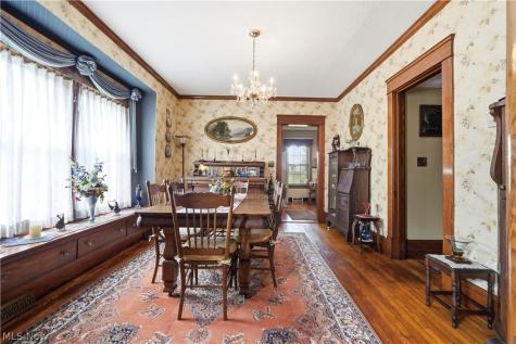 3972 Washington Park Boulevard Newburgh Heights OH 44105