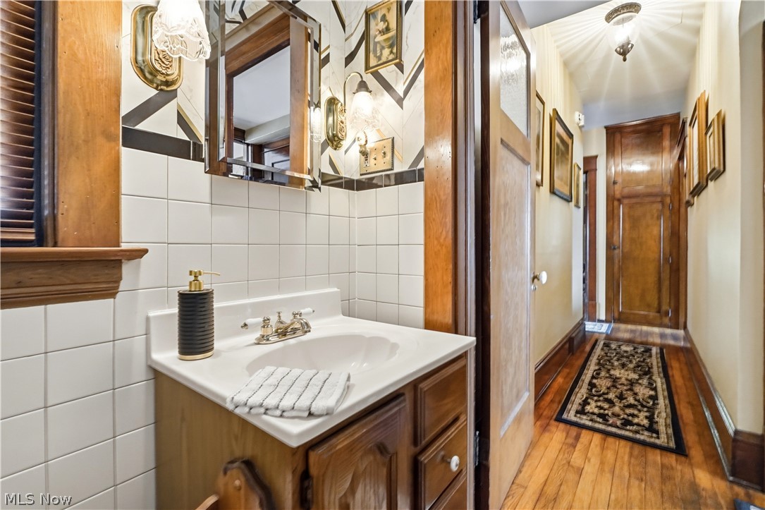 3972 Washington Park Boulevard Newburgh Heights OH 44105