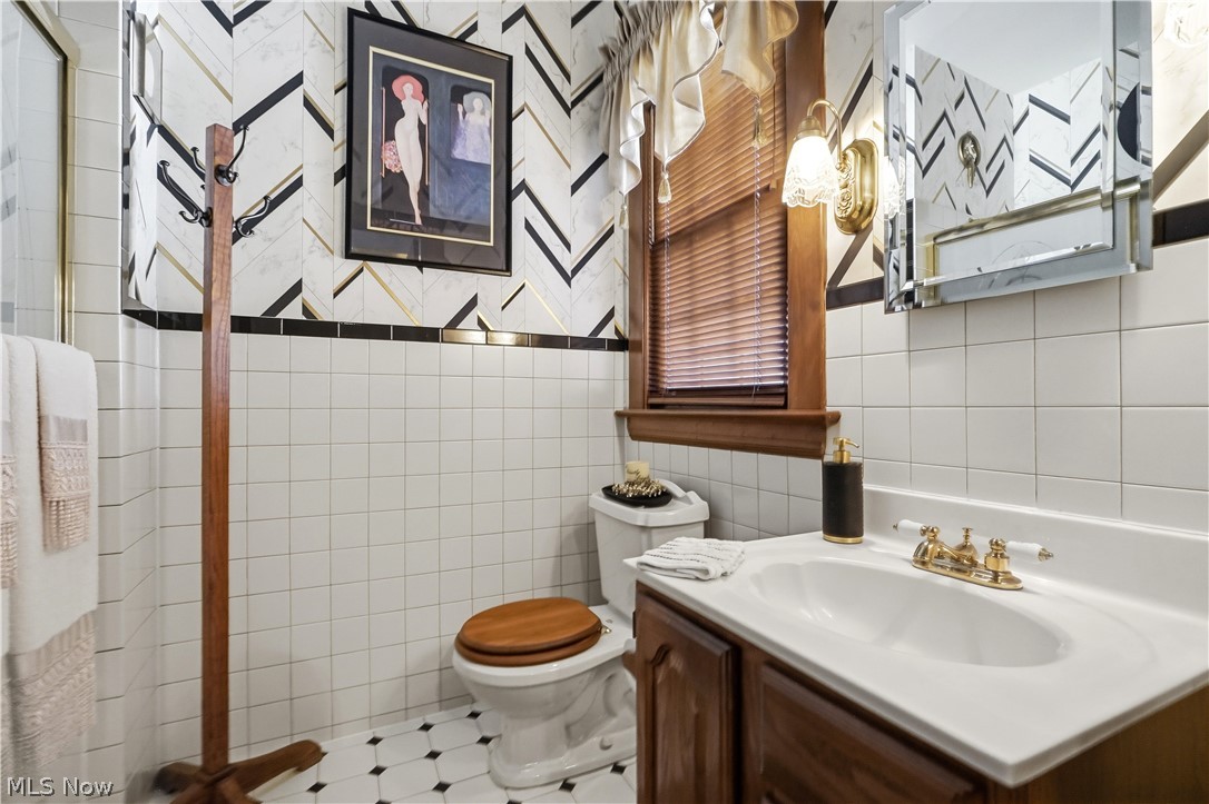3972 Washington Park Boulevard Newburgh Heights OH 44105