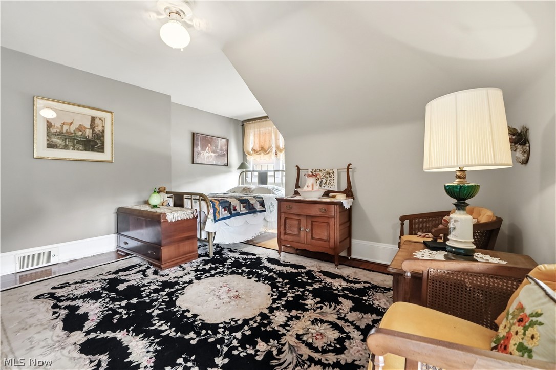 3972 Washington Park Boulevard Newburgh Heights OH 44105