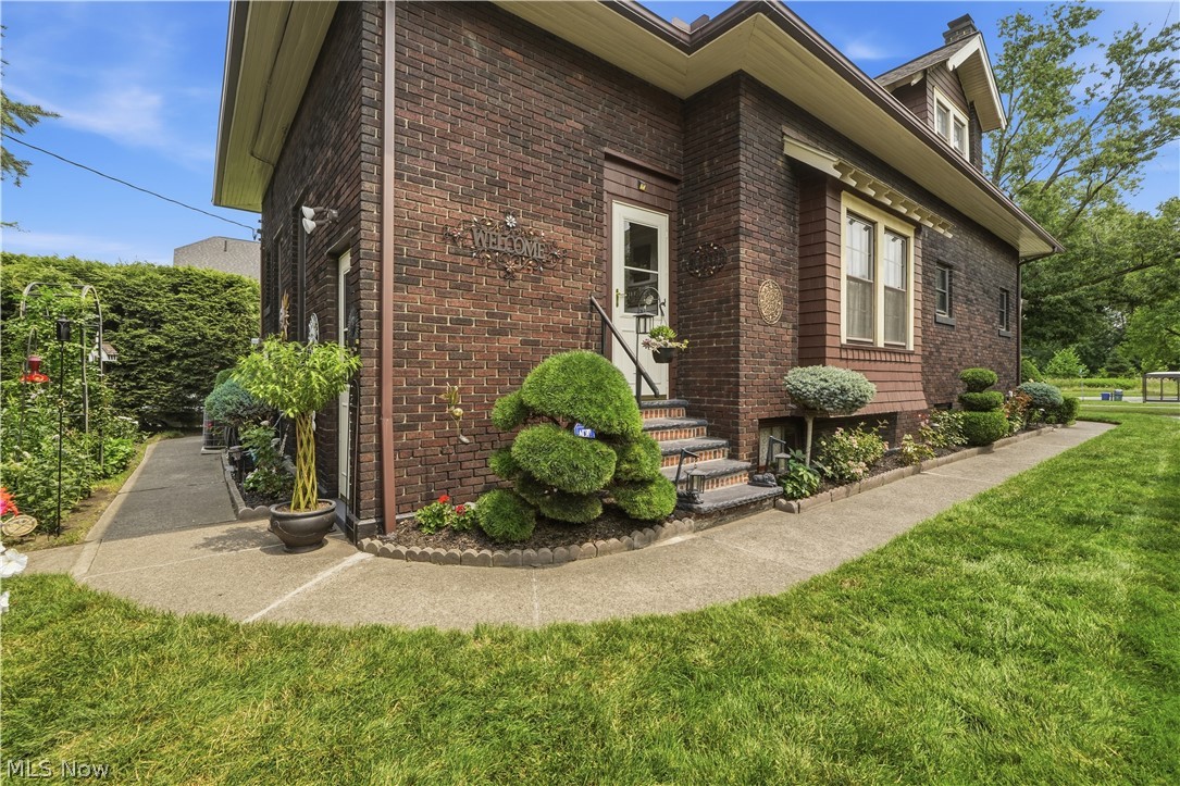 3972 Washington Park Boulevard Newburgh Heights OH 44105