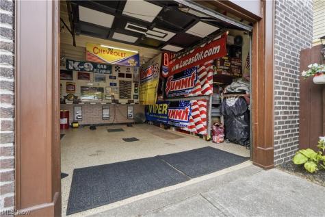 3972 Washington Park Boulevard Newburgh Heights OH 44105