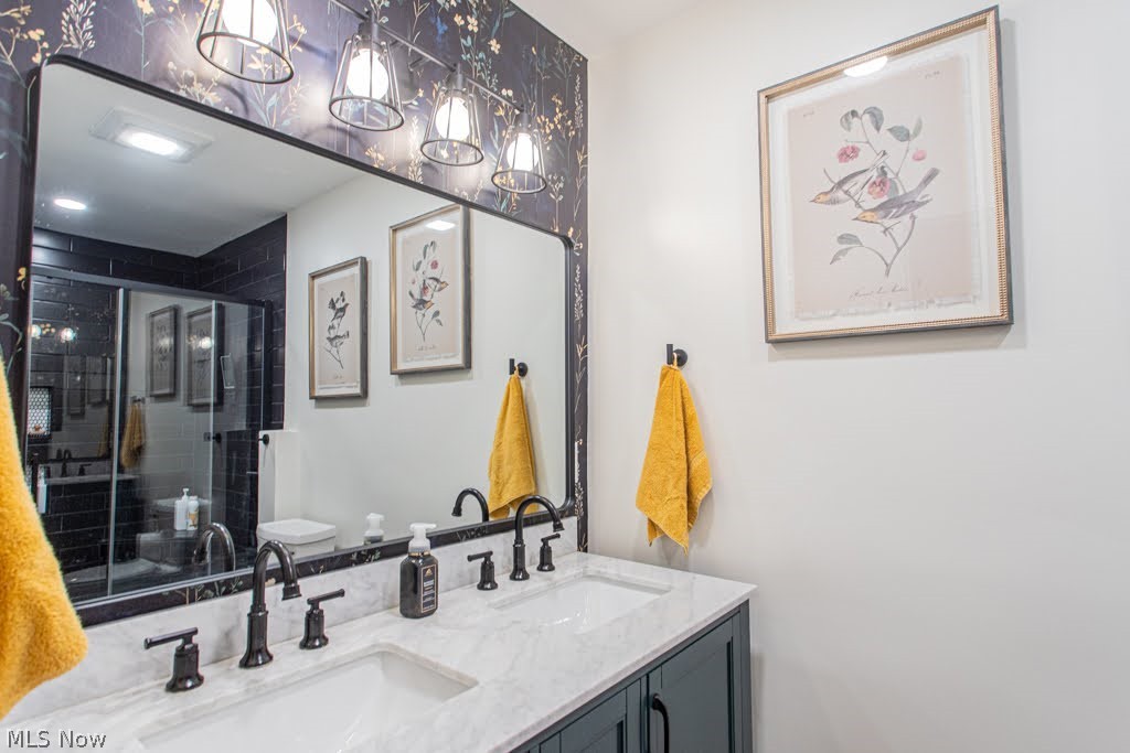 1805 Stonehenge Avenue NE Warren OH 44483