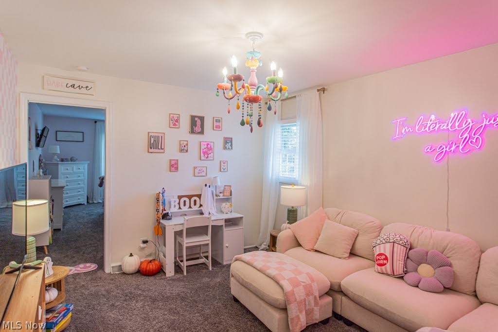 1805 Stonehenge Avenue NE Warren OH 44483