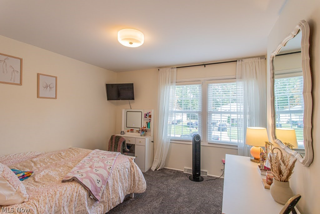 1805 Stonehenge Avenue NE Warren OH 44483