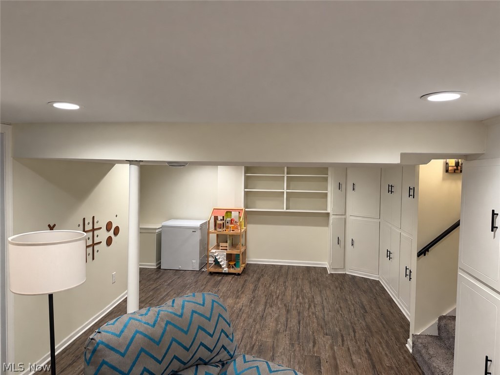 1805 Stonehenge Avenue NE Warren OH 44483