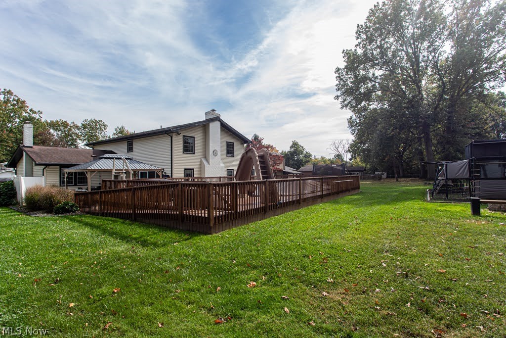 1805 Stonehenge Avenue NE Warren OH 44483
