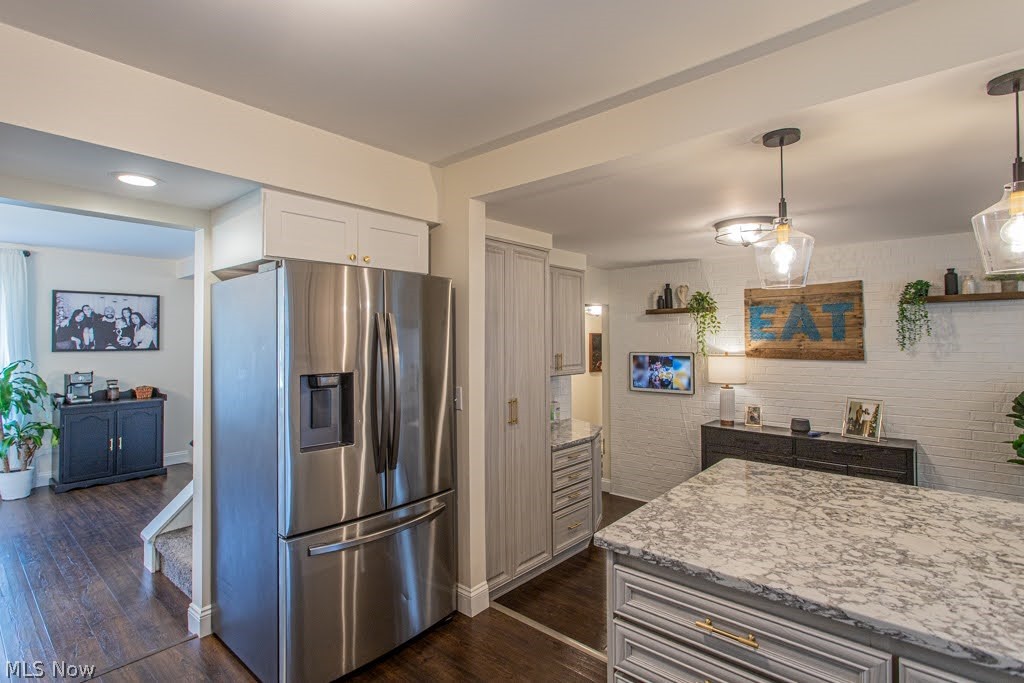 1805 Stonehenge Avenue NE Warren OH 44483