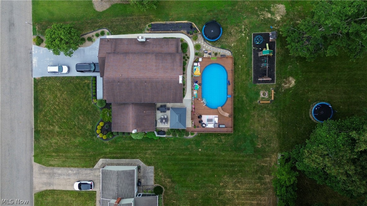 1805 Stonehenge Avenue NE Warren OH 44483
