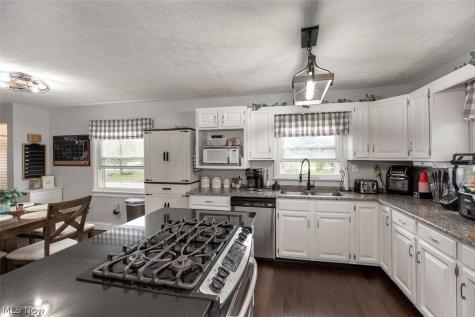 139 Aurora Hudson Road Aurora OH 44202