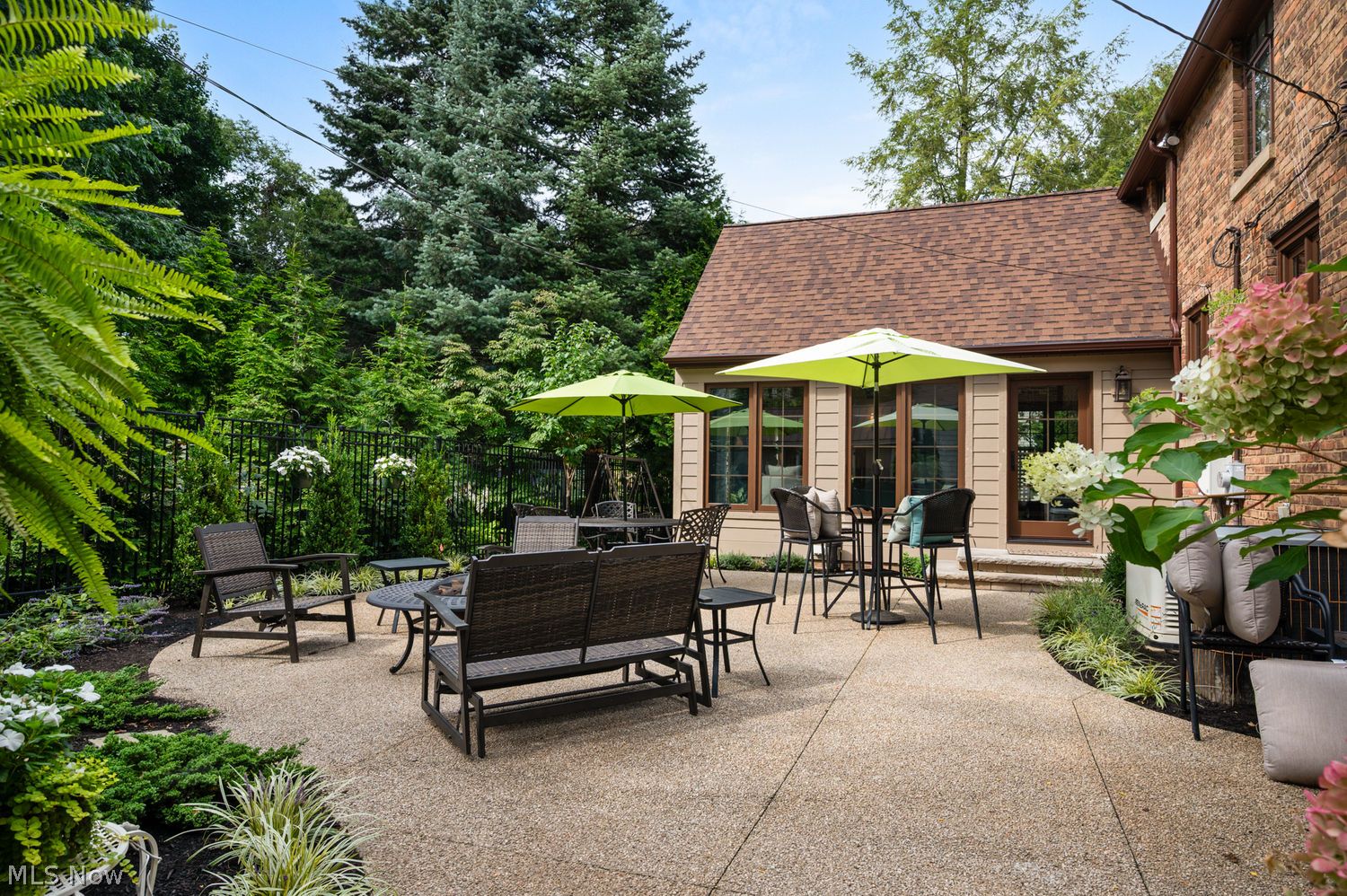 20772 Beach Cliff Boulevard Rocky River OH 44116