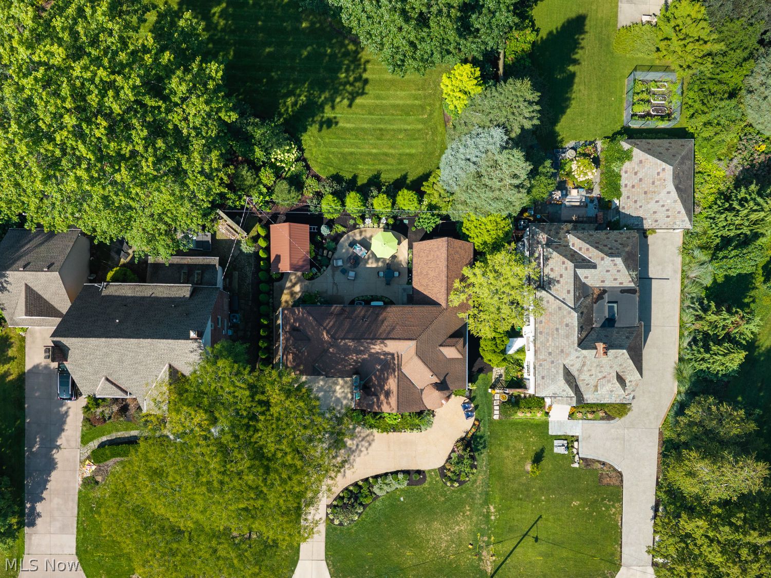 20772 Beach Cliff Boulevard Rocky River OH 44116