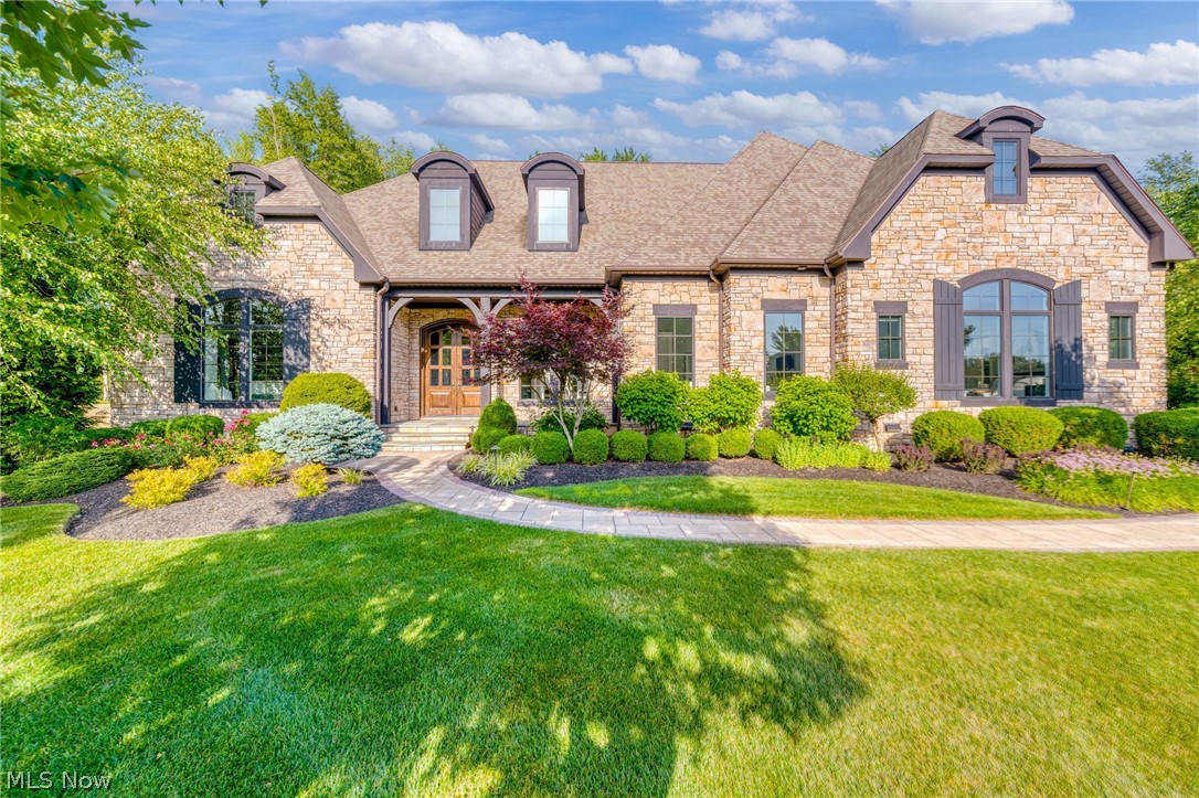 552 Club Drive W Aurora OH 44202