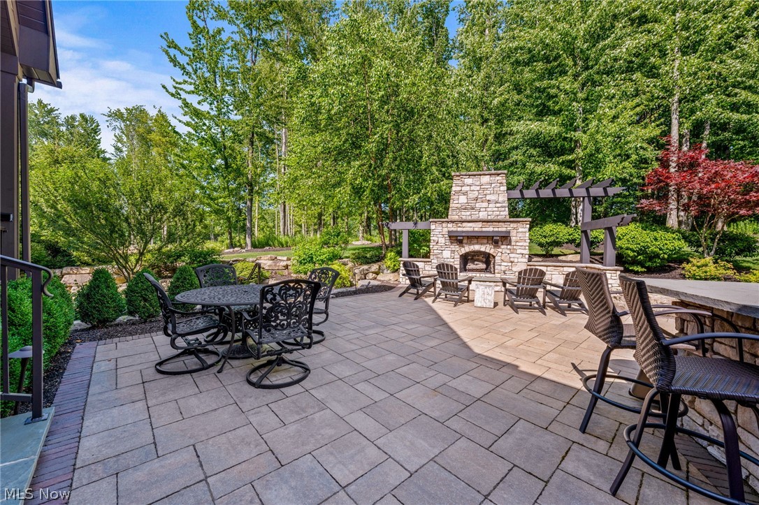 552 Club Drive W Aurora OH 44202