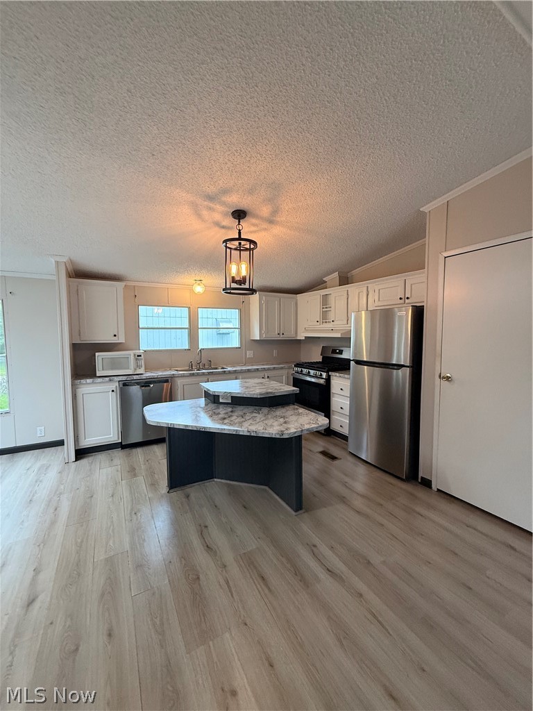 1843 Woodland Drive Columbiana OH 44408