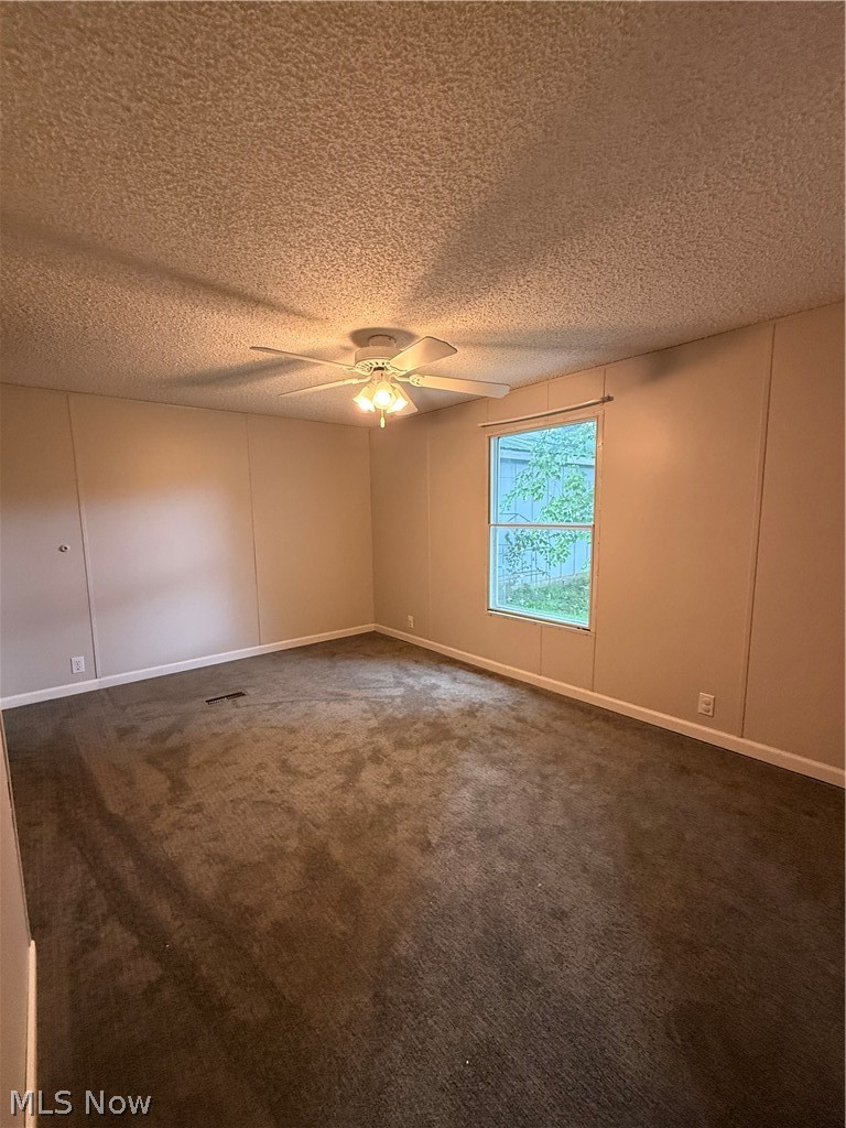 1843 Woodland Drive Columbiana OH 44408
