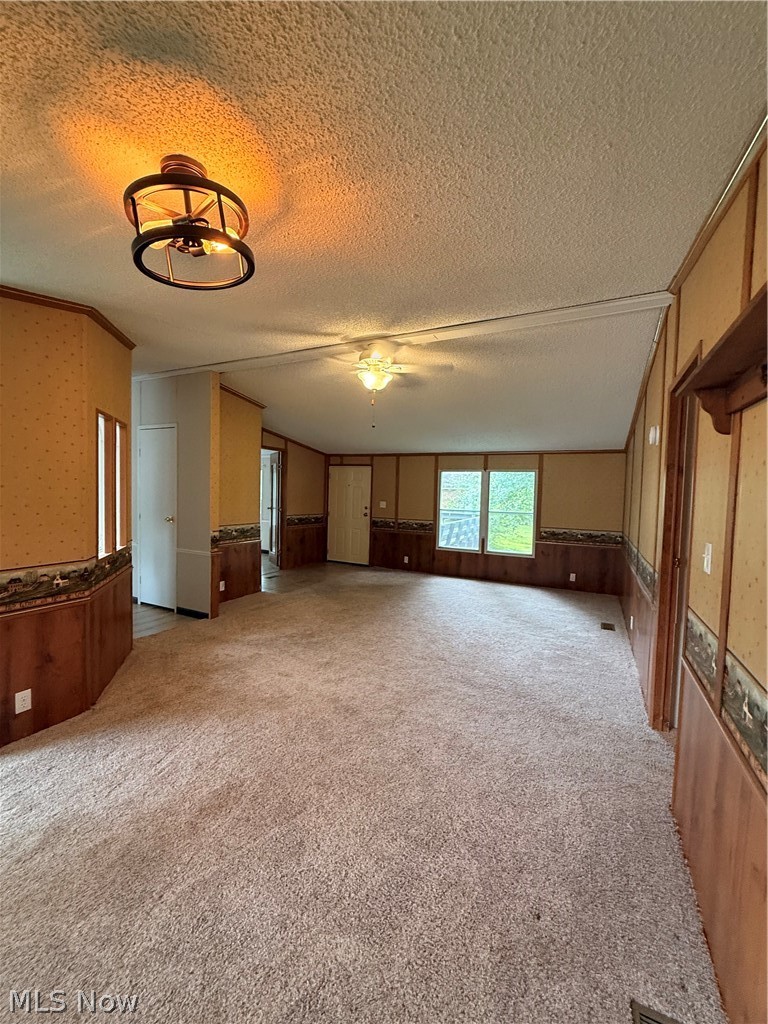 1843 Woodland Drive Columbiana OH 44408
