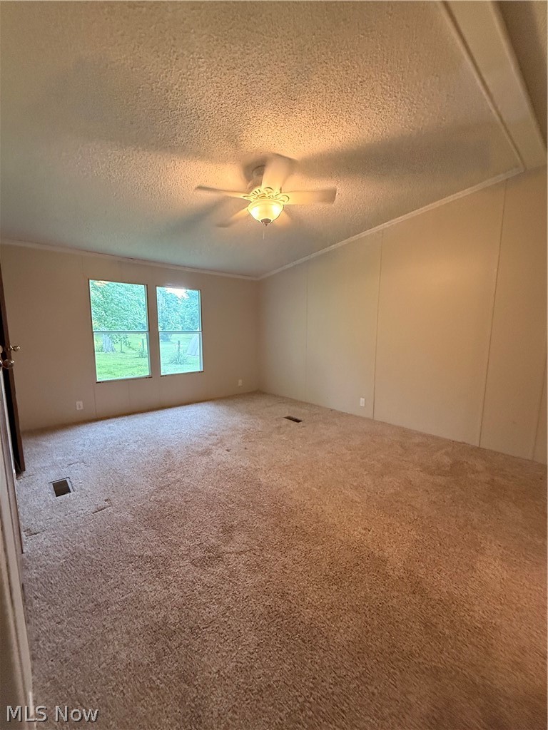 1843 Woodland Drive Columbiana OH 44408