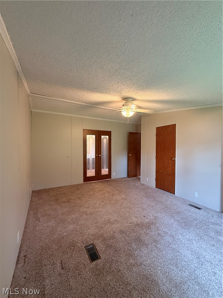 1843 Woodland Drive Columbiana OH 44408